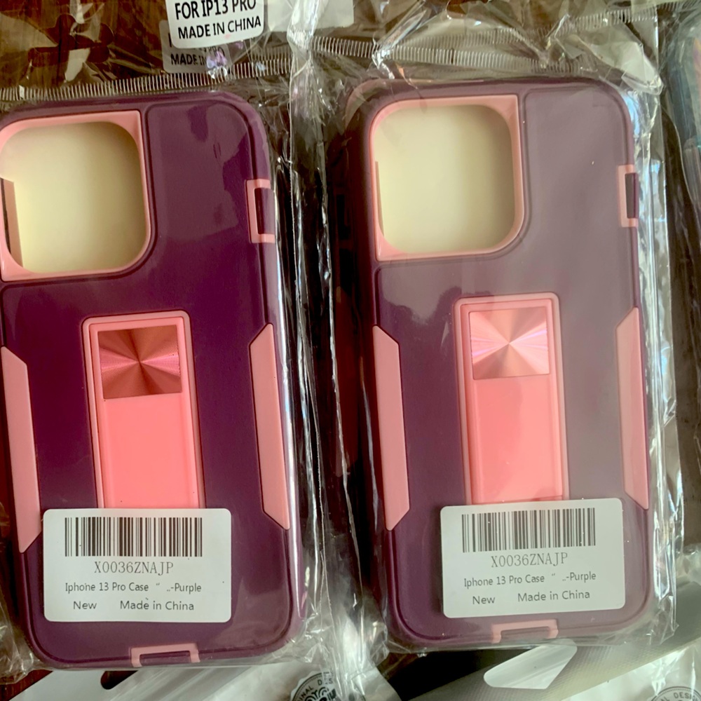 iPhone 13 Hard Cover Case 6.1 inch (Purple)